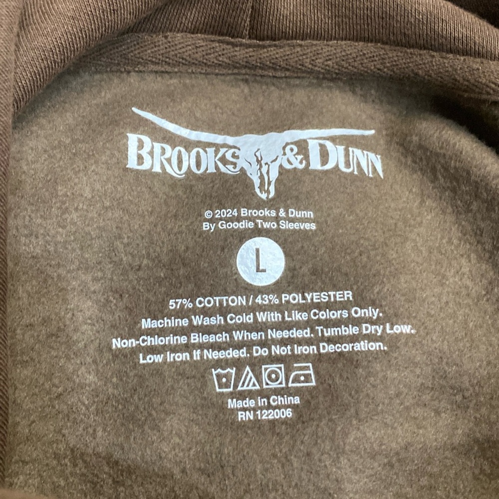 Brooks & Dunn Graphic Hoodie - Size Large - NWT - Picture 3 of 3